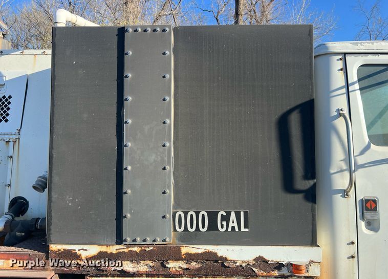 image for item EL5707 1990 International 4900 sewer jetter truck