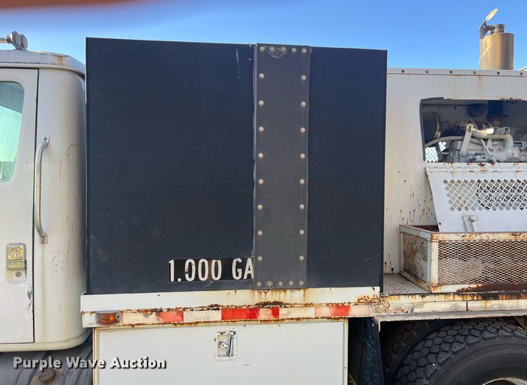 image for item EL5707 1990 International 4900 sewer jetter truck