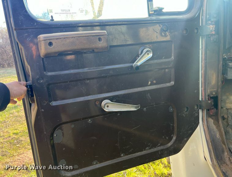 image for item EL5707 1990 International 4900 sewer jetter truck