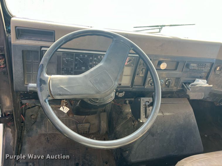 image for item EL5707 1990 International 4900 sewer jetter truck