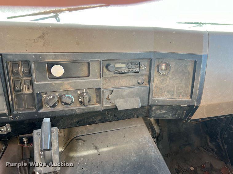 image for item EL5707 1990 International 4900 sewer jetter truck