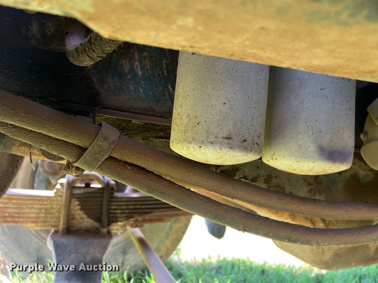 image for item EL5707 1990 International 4900 sewer jetter truck