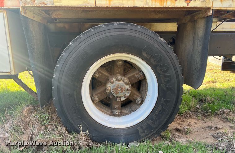 image for item EL5707 1990 International 4900 sewer jetter truck