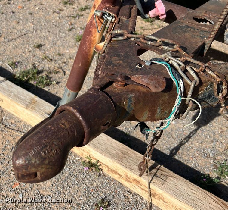 image for item EL5727 Utility trailer