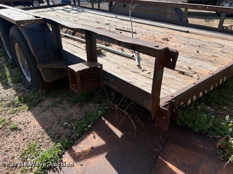 image for item EL5727 Utility trailer