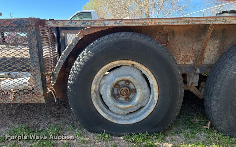 image for item EL5727 Utility trailer