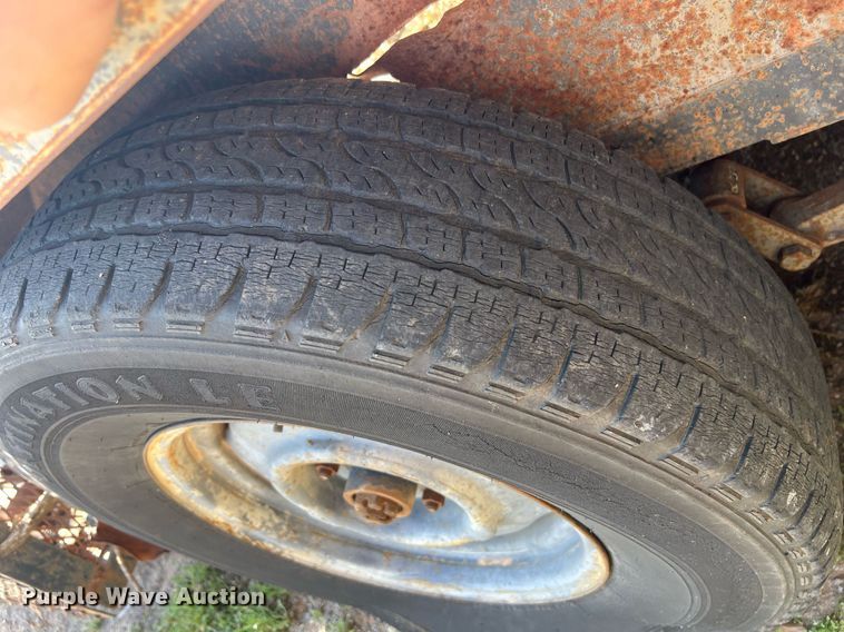 image for item EL5727 Utility trailer