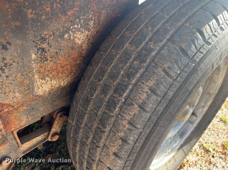 image for item EL5727 Utility trailer