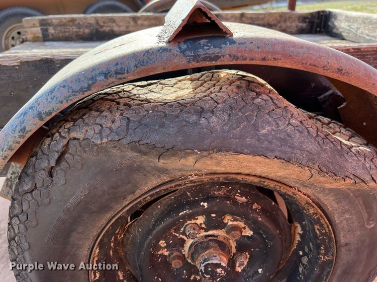 image for item EL5728 Utility trailer