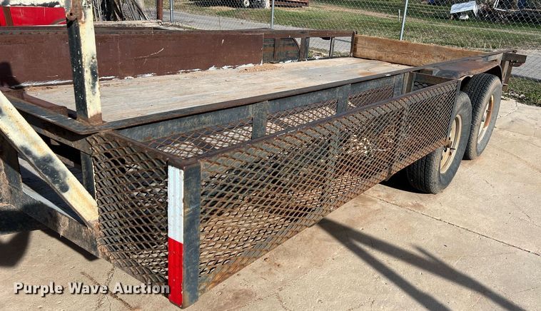 image for item EL5729 Utility trailer