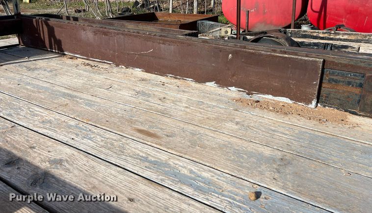 image for item EL5729 Utility trailer