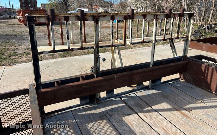 image for item EL5729 Utility trailer