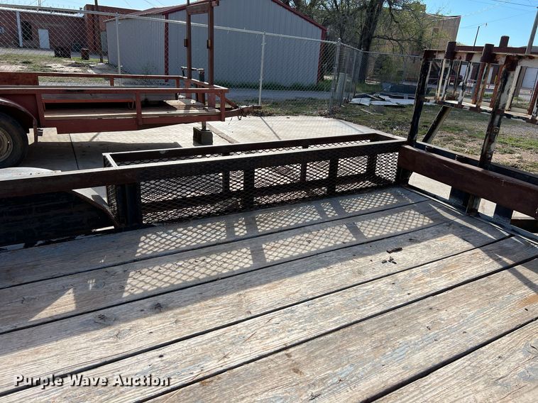 image for item EL5729 Utility trailer