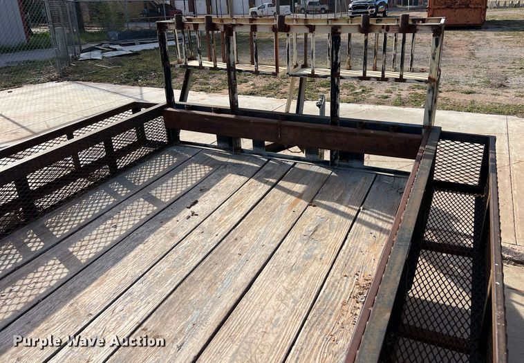 image for item EL5729 Utility trailer