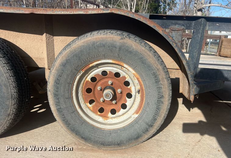 image for item EL5729 Utility trailer