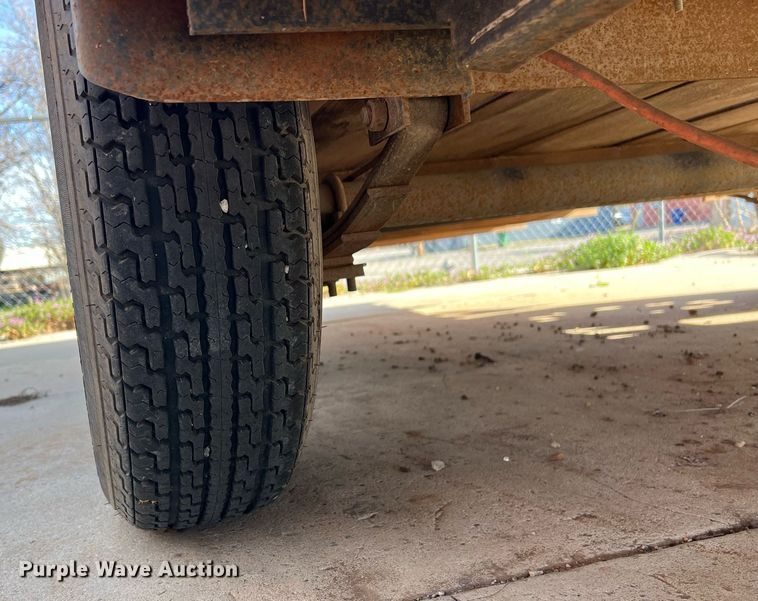 image for item EL5729 Utility trailer