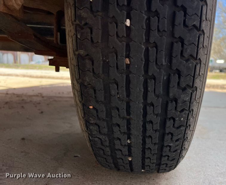 image for item EL5729 Utility trailer