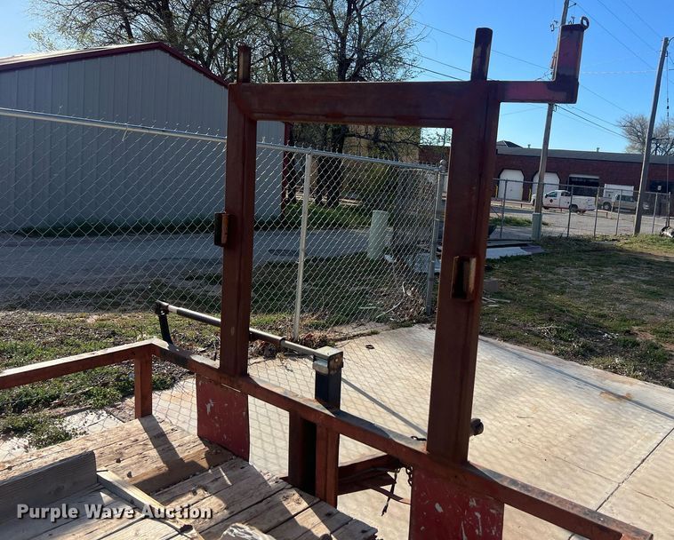 image for item EL5730 Utility trailer