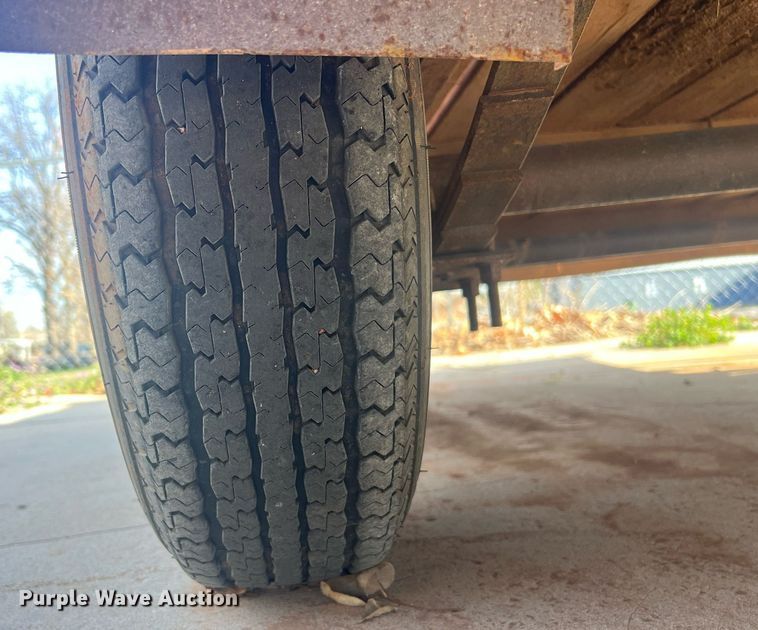 image for item EL5730 Utility trailer