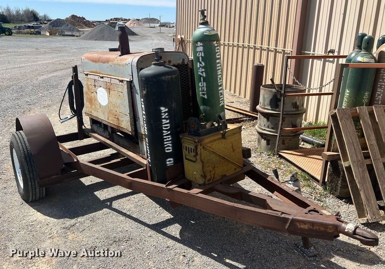 image for item EL5731 Lincoln SA-200 F-163 welder