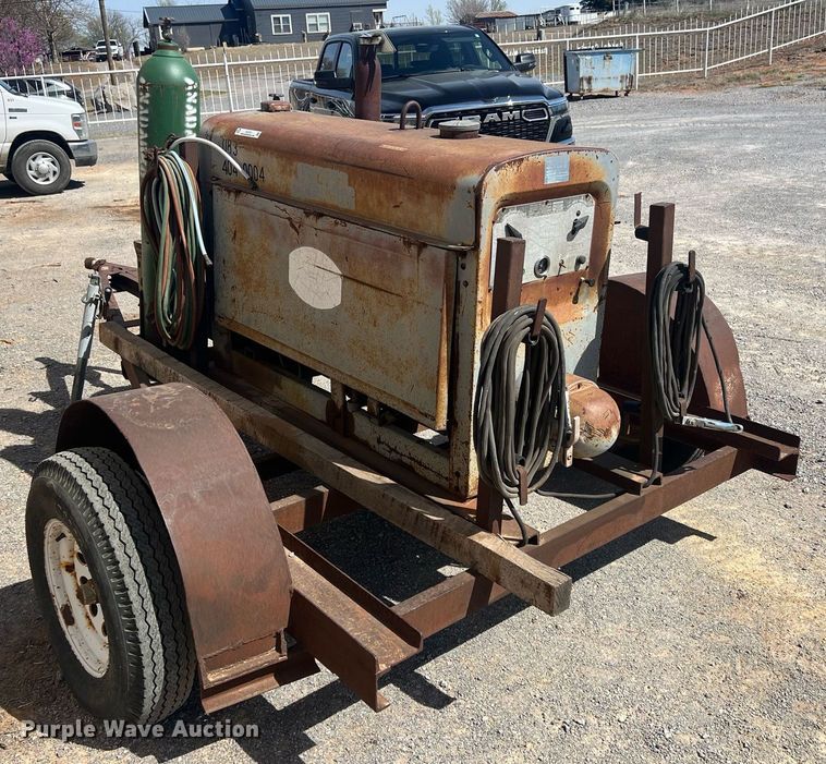 image for item EL5731 Lincoln SA-200 F-163 welder