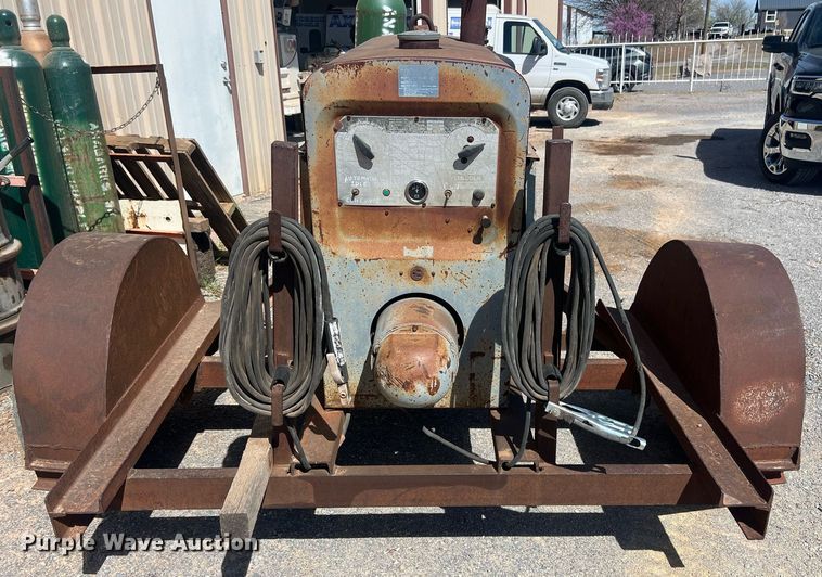 image for item EL5731 Lincoln SA-200 F-163 welder