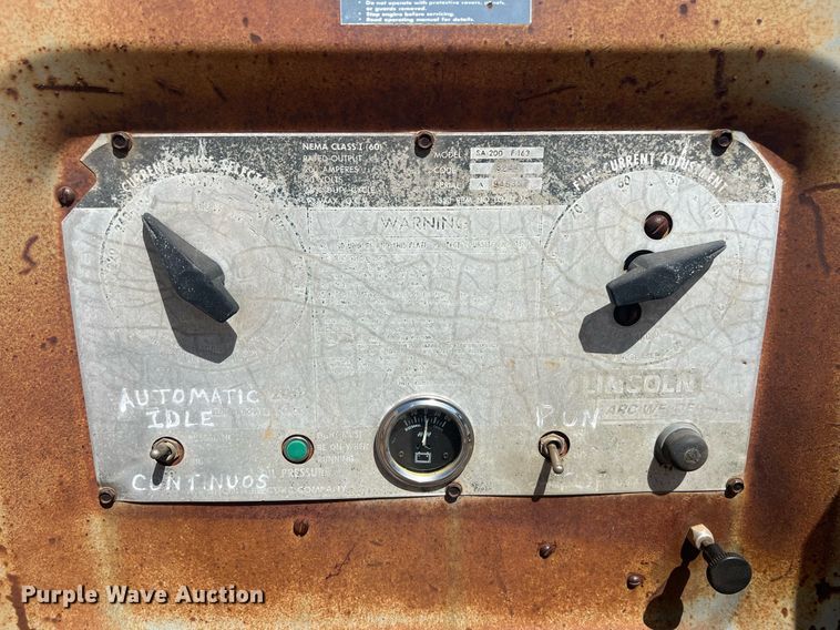 image for item EL5731 Lincoln SA-200 F-163 welder