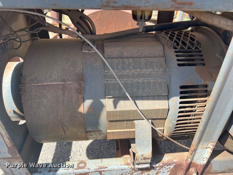 image for item EL5731 Lincoln SA-200 F-163 welder