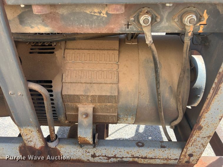 image for item EL5731 Lincoln SA-200 F-163 welder