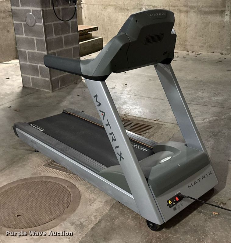 image for item EM3504 Matrix T3X treadmill
