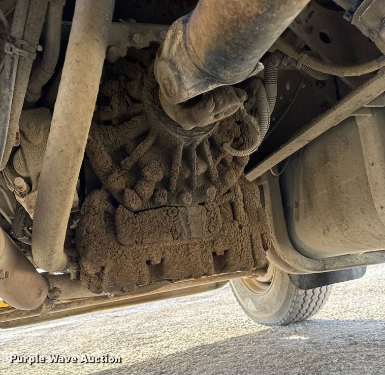 image for item EM3605 1998 International 4700 crane truck