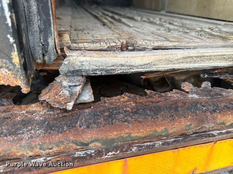 image for item EM3605 1998 International 4700 crane truck