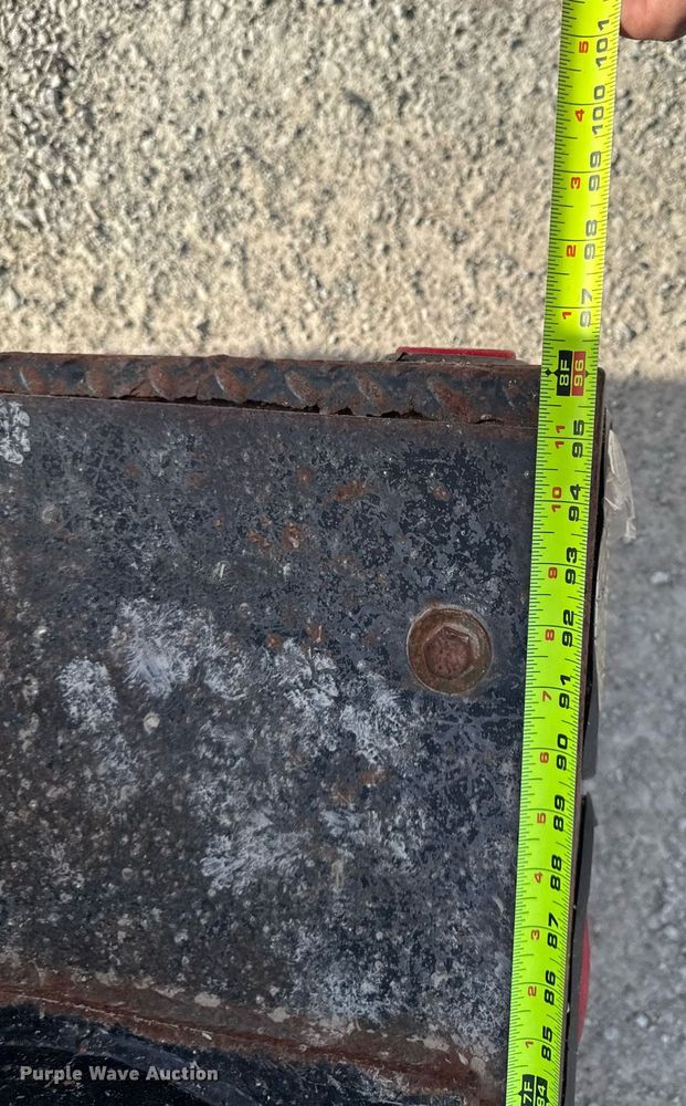 image for item EM3605 1998 International 4700 crane truck