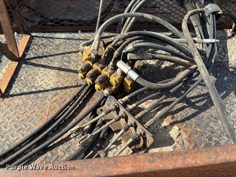 image for item EM3605 1998 International 4700 crane truck