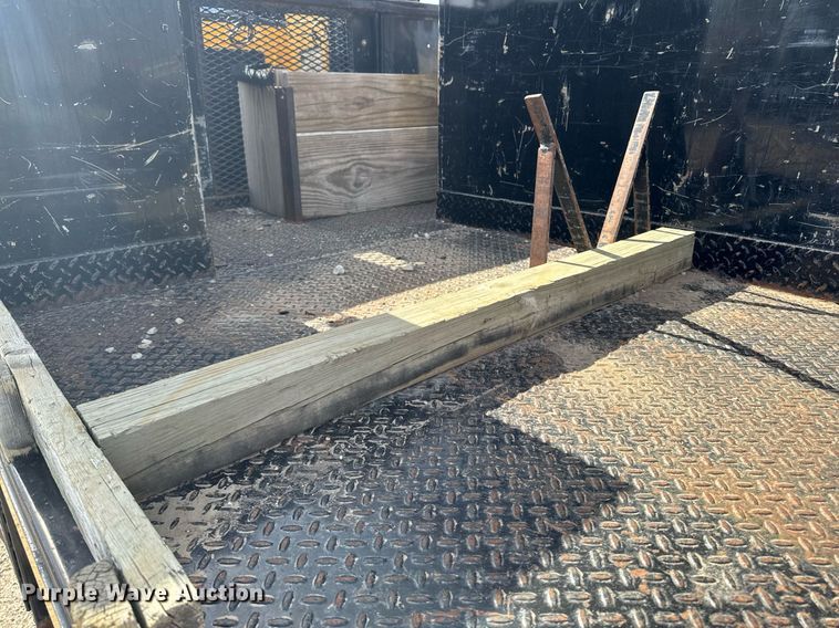 image for item EM3605 1998 International 4700 crane truck