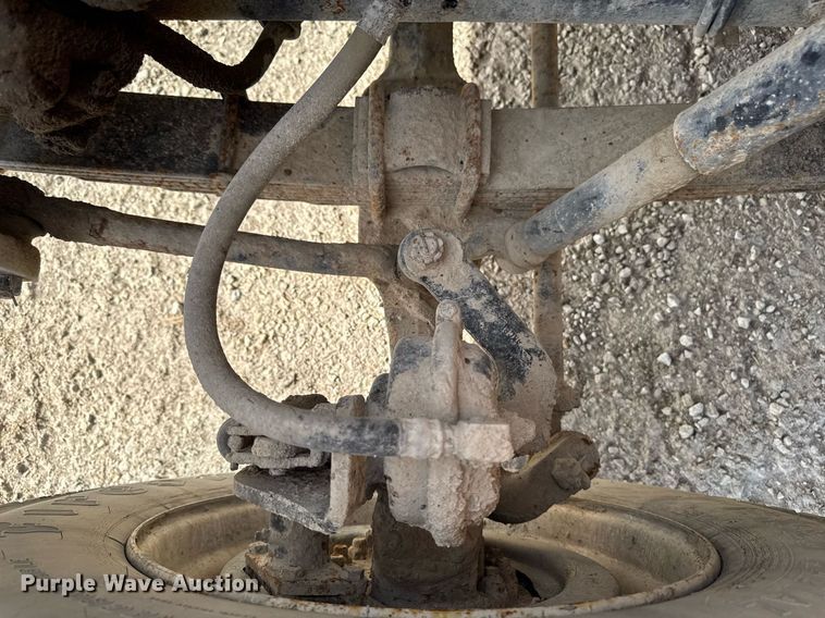 image for item EM3605 1998 International 4700 crane truck