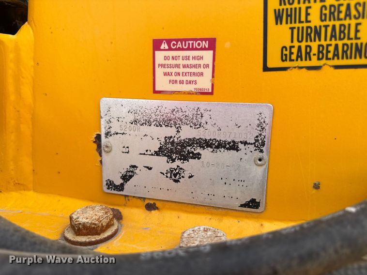 image for item EM3605 1998 International 4700 crane truck