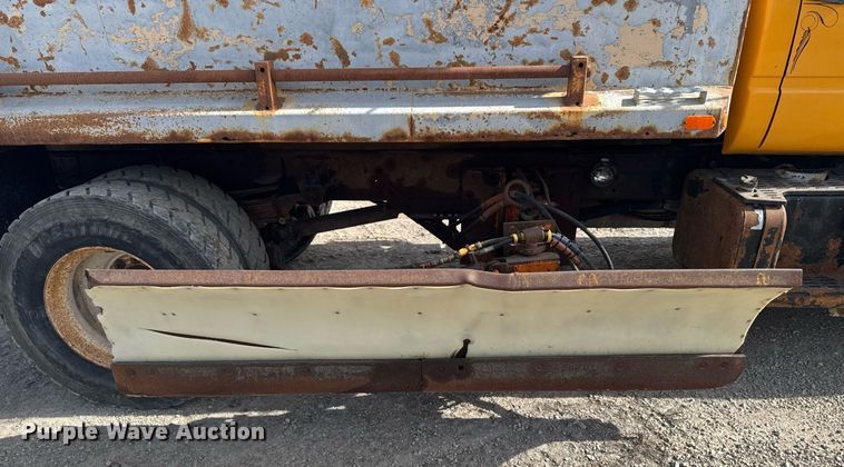 image for item EM3606 2000 GMC C8500 dump truck