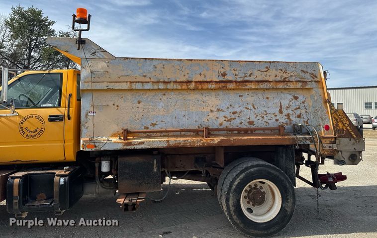 image for item EM3606 2000 GMC C8500 dump truck