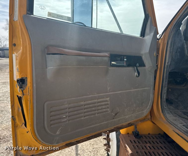 image for item EM3606 2000 GMC C8500 dump truck