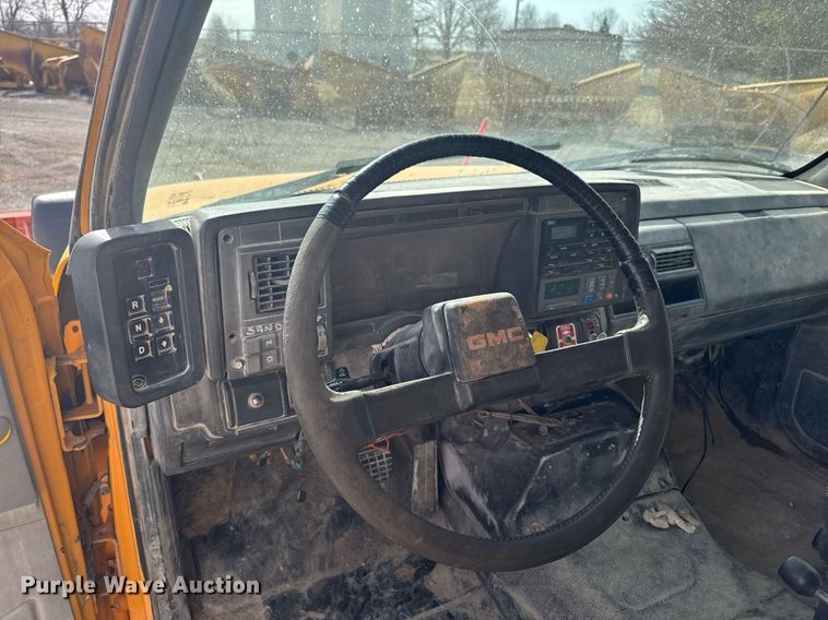 image for item EM3606 2000 GMC C8500 dump truck