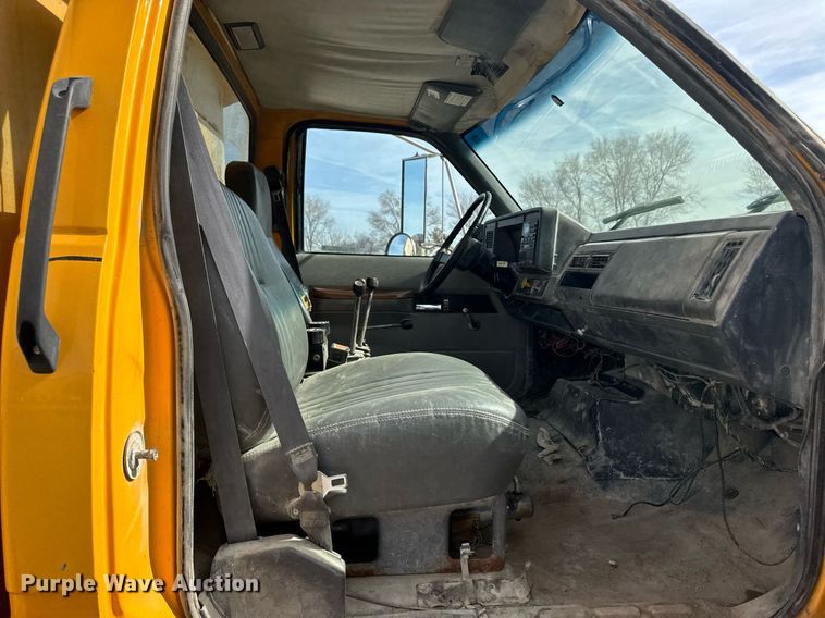 image for item EM3606 2000 GMC C8500 dump truck