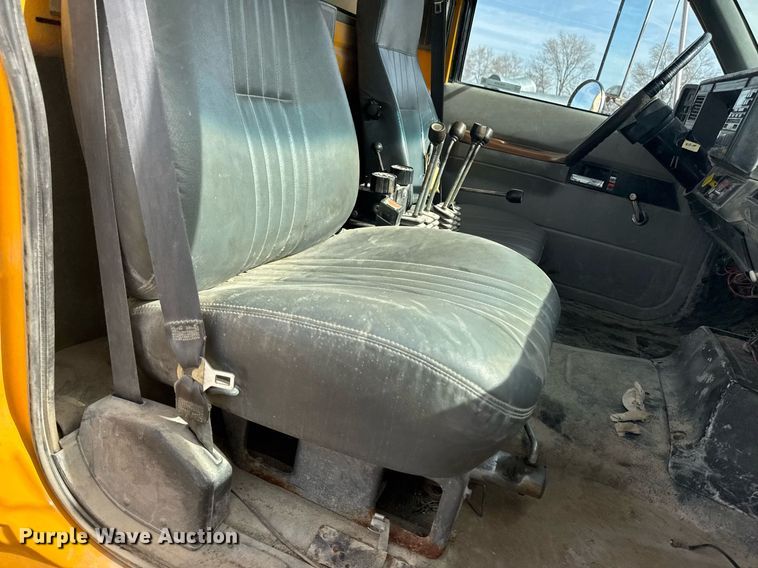 image for item EM3606 2000 GMC C8500 dump truck