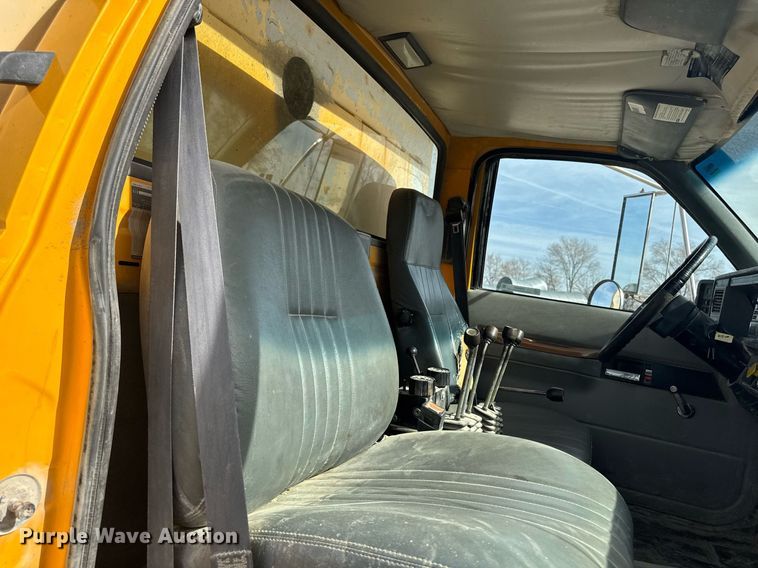 image for item EM3606 2000 GMC C8500 dump truck