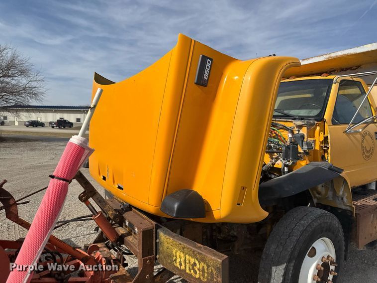 image for item EM3606 2000 GMC C8500 dump truck