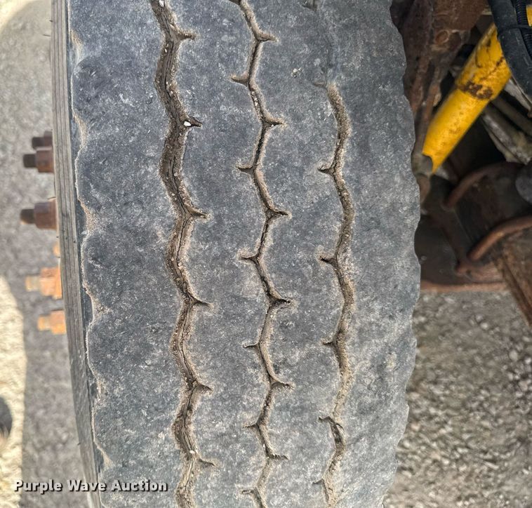 image for item EM3606 2000 GMC C8500 dump truck