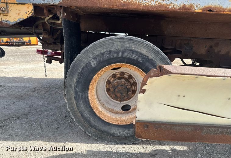 image for item EM3606 2000 GMC C8500 dump truck