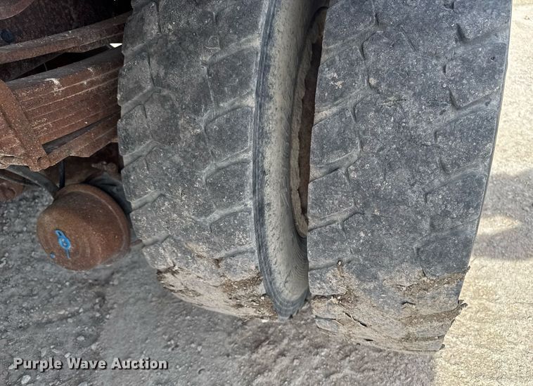 image for item EM3606 2000 GMC C8500 dump truck