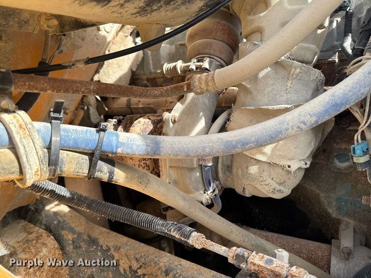 image for item EM3607 2001 International 4900 dump truck