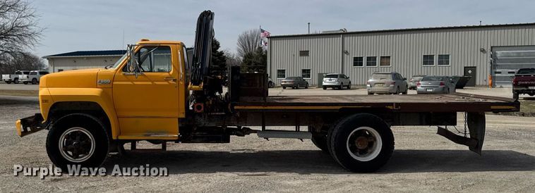 image for item EM3608 1992 Ford F800 crane truck